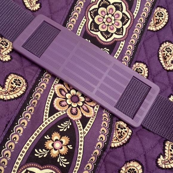 Vera Bradley messenger bag purple paisley design very nice lots of pockets nice - Picture 11 of 16